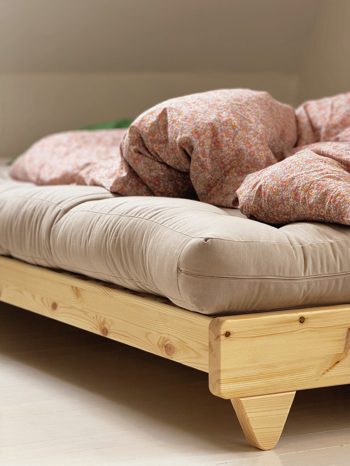 FRESH CLEAR LACQUERED W. FRESH MATTRESS OLIVE GREEN