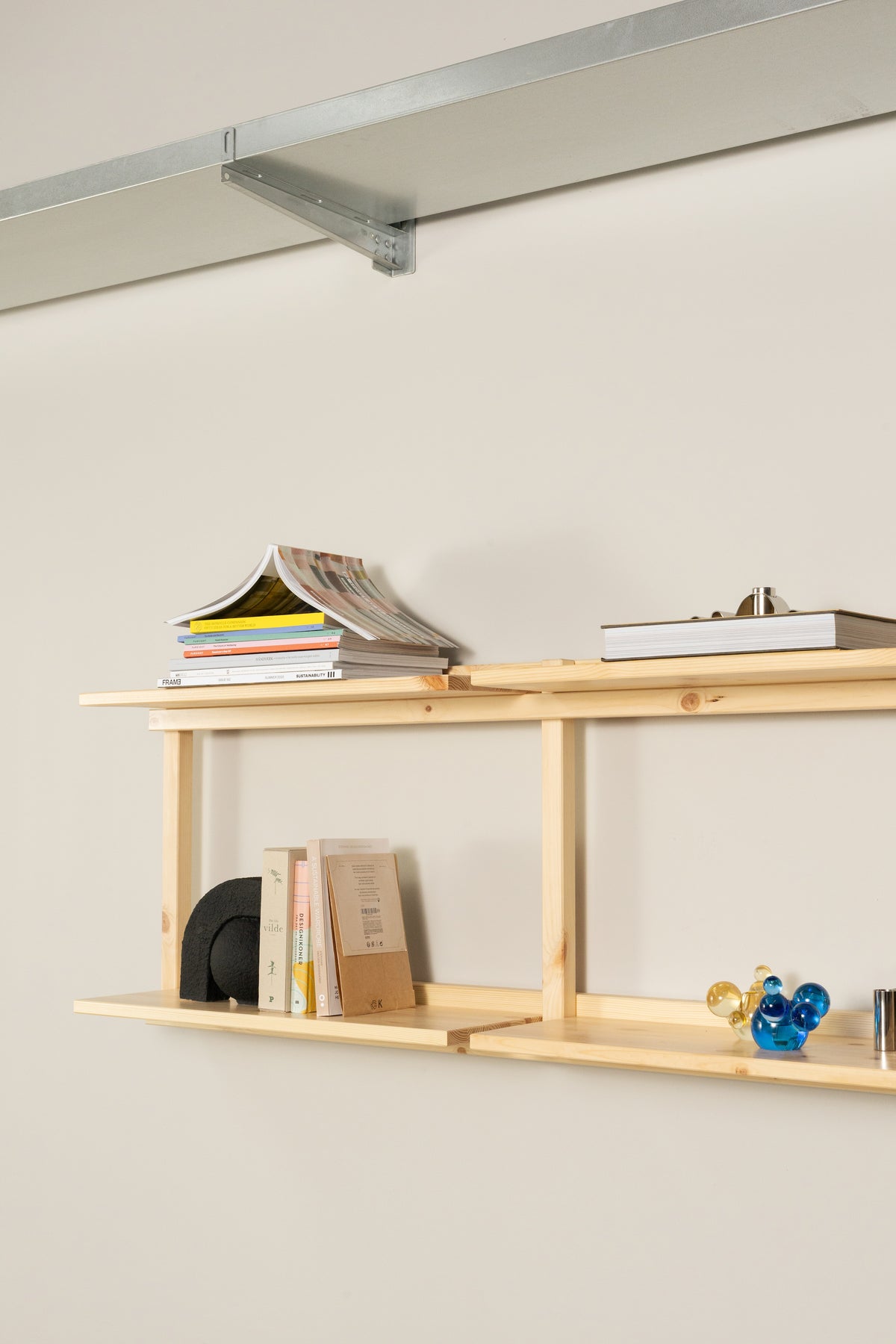 GROOVE SHELVING WIDE RAW