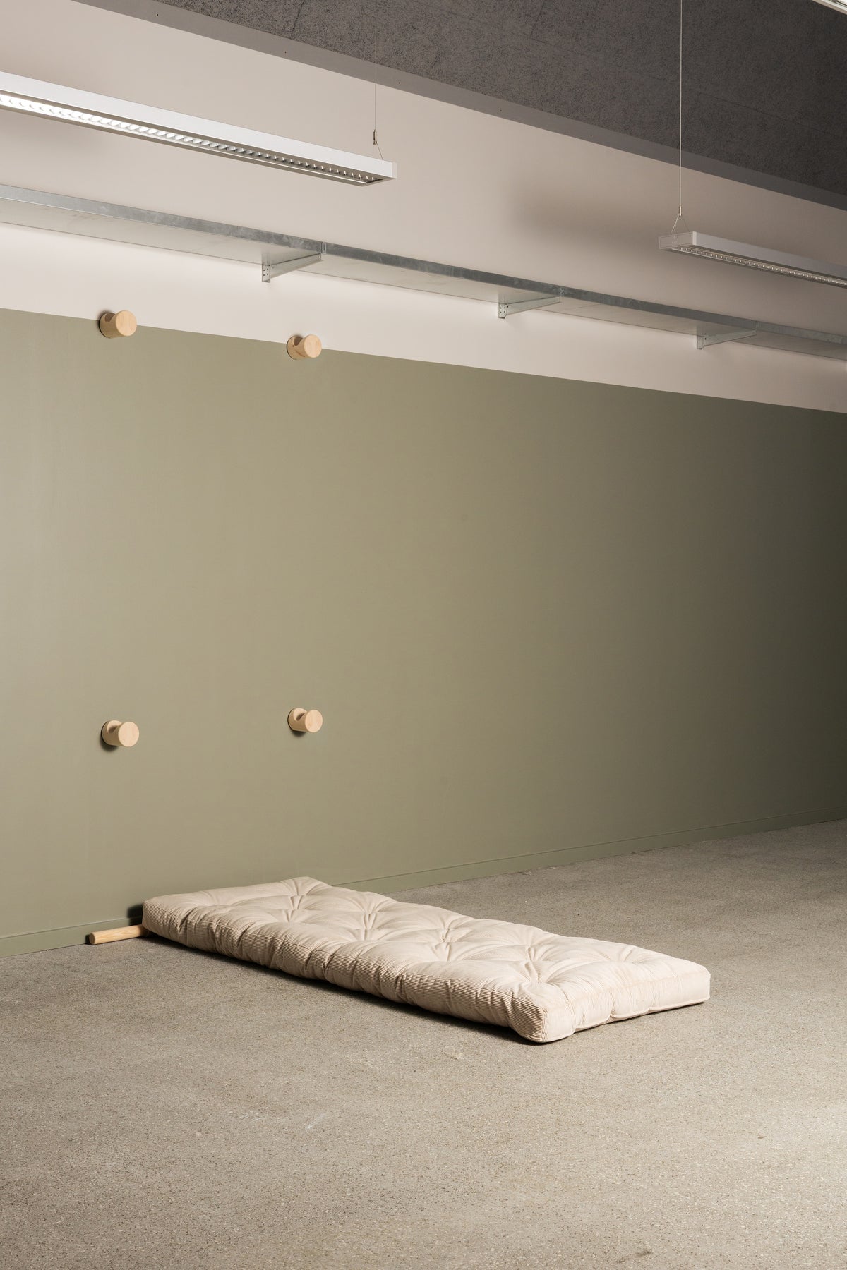 HOOKED RAW 75 X 200 W. BRAVO MATTRESS GOLDEN OCHRE