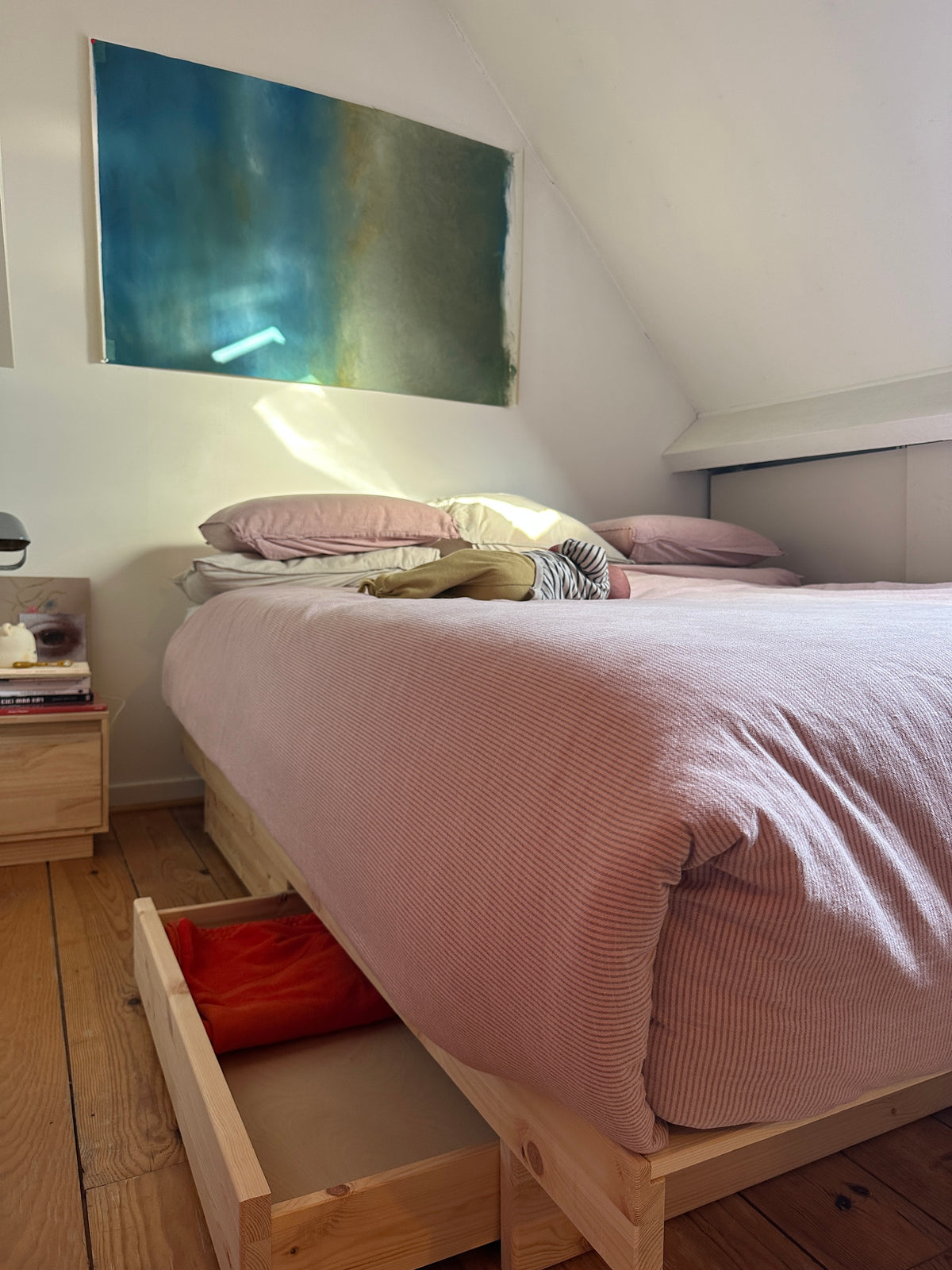 KANSO BED RAW FULL SIZE W. 2 PCS BED ROLLERS RAW
