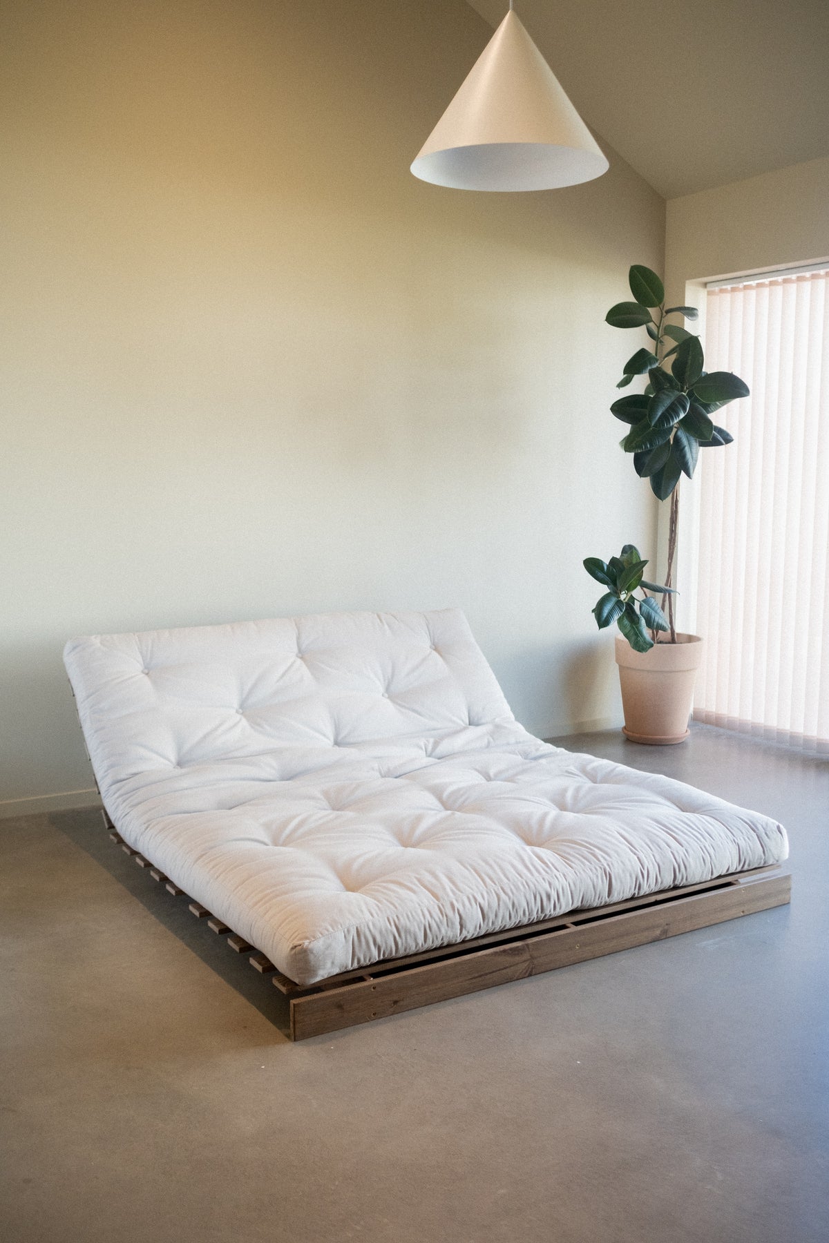 ROOTS CAROB BRUN 160 X 200 AVEC MATELAS ROOTS BEIGE