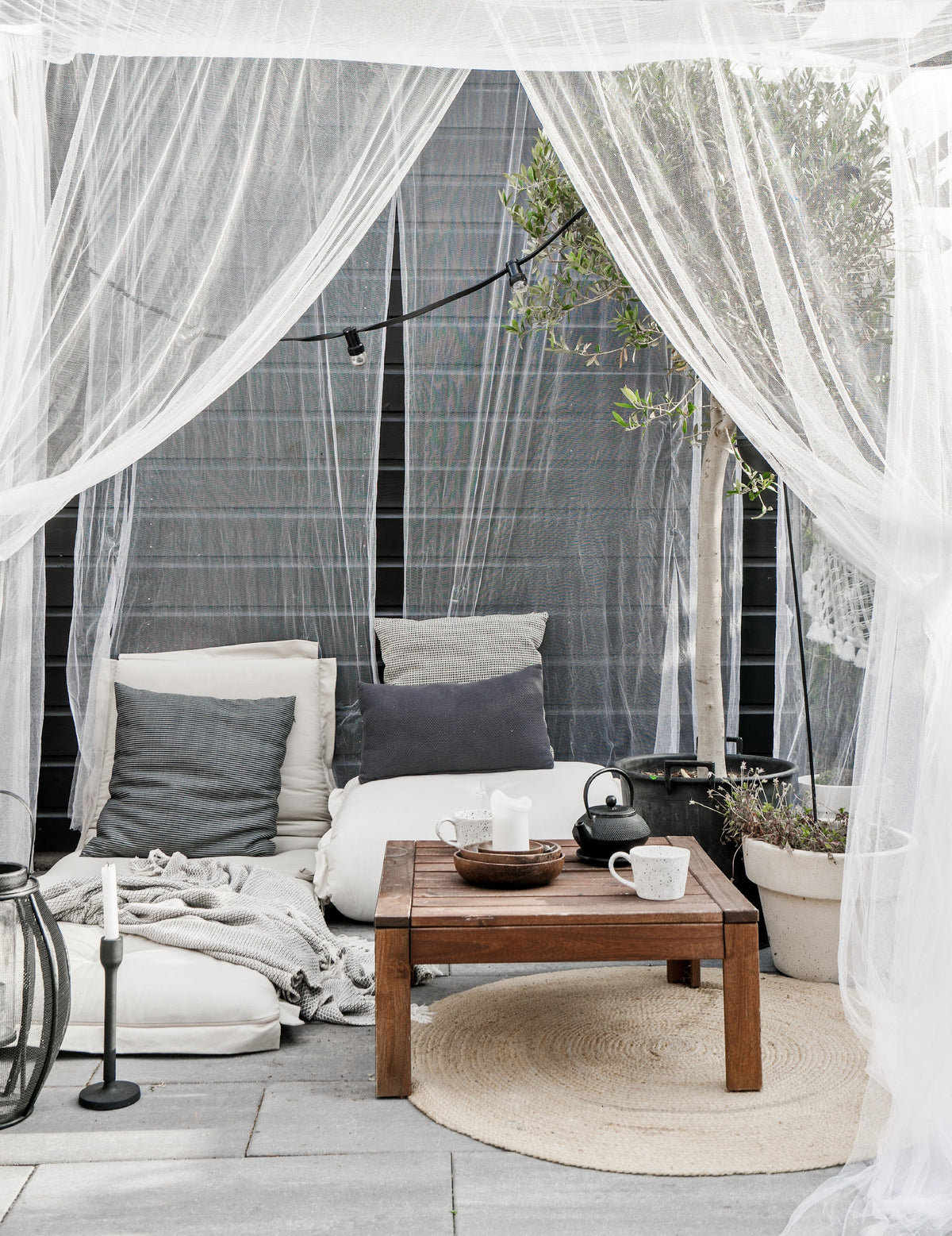 SIT AND SLEEP OUT™ BEIGE