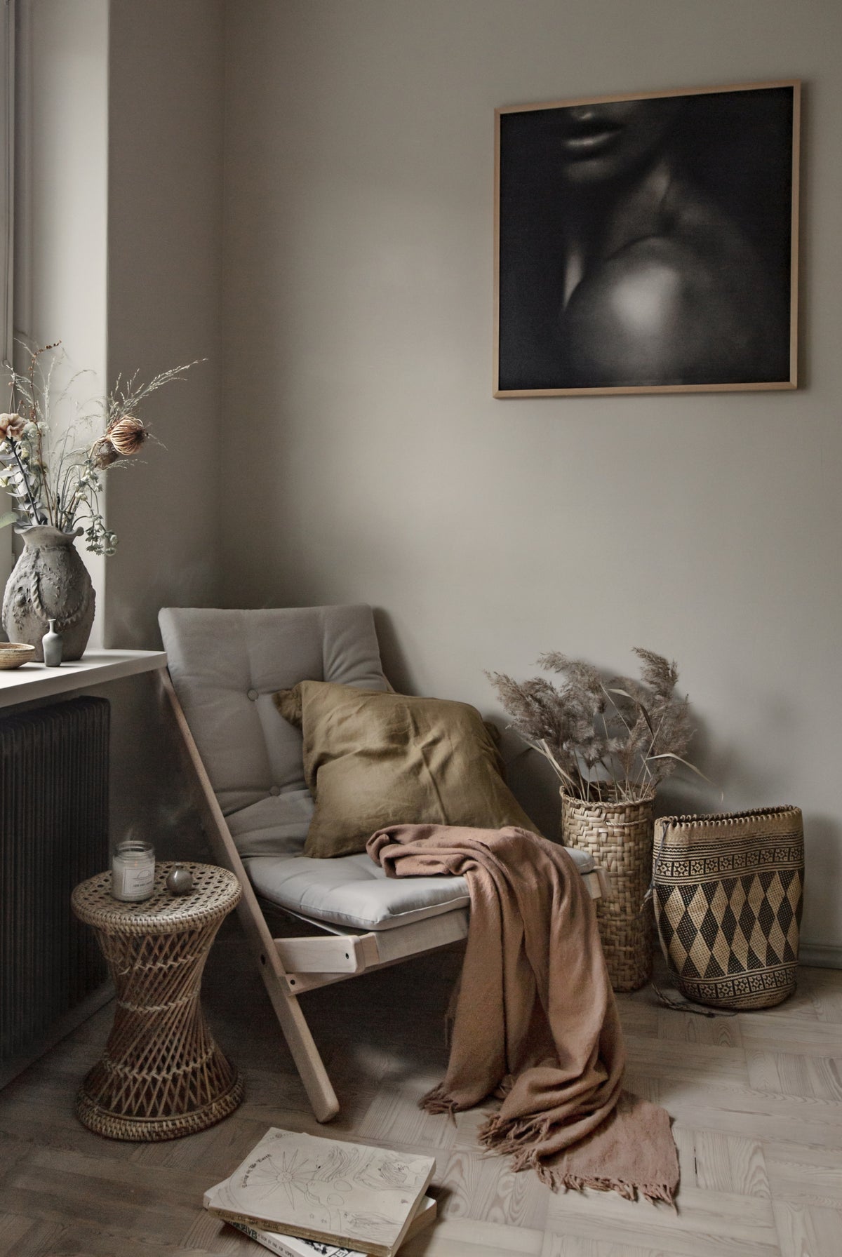 BOOGIE NOIR LAQUÉ HÊTRE AVEC MATELAS BOOGIE GRIS FONCÉ