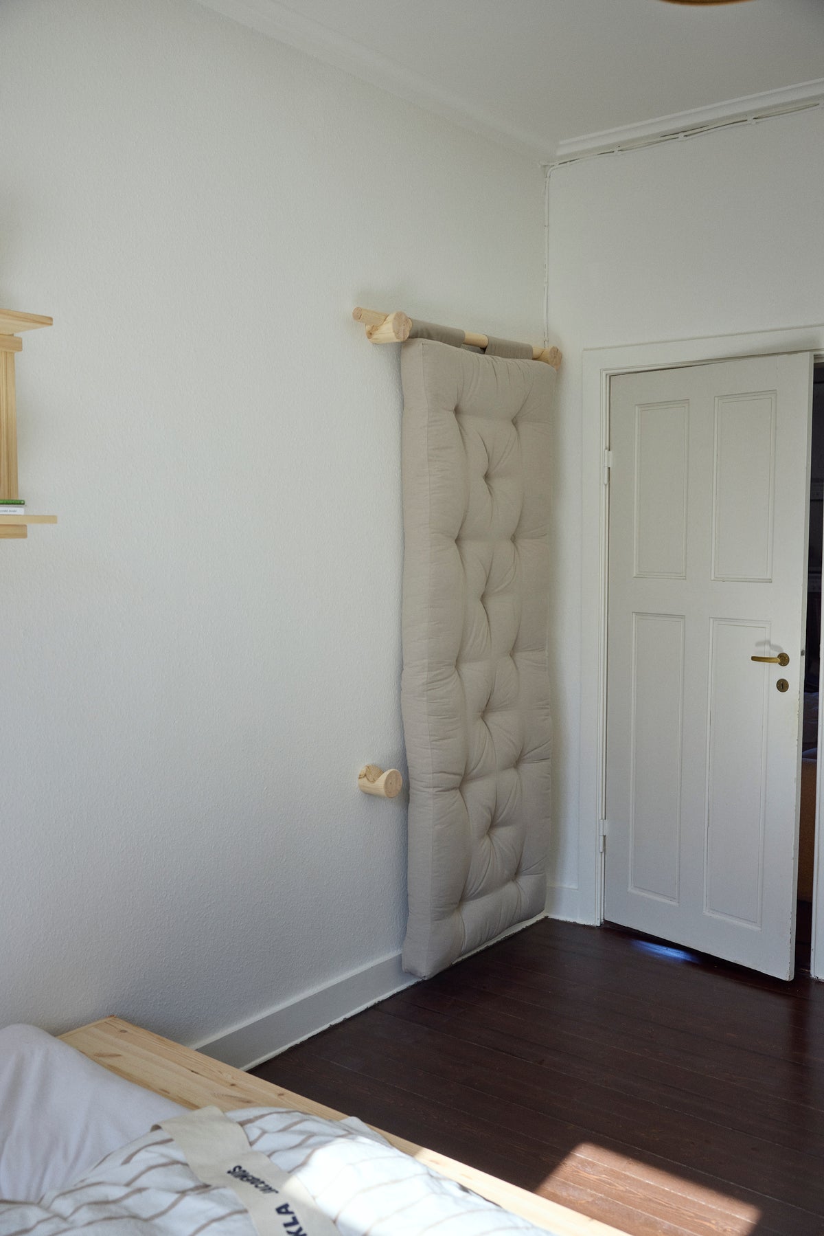 HOOKED RAW 75 X 200 W. BRAVO MATTRESS GOLDEN OCHRE