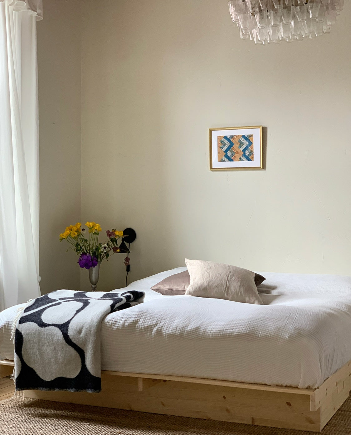 KANSO BED RAW QUEEN SIZE W. 4 PCS BED ROLLERS RAW