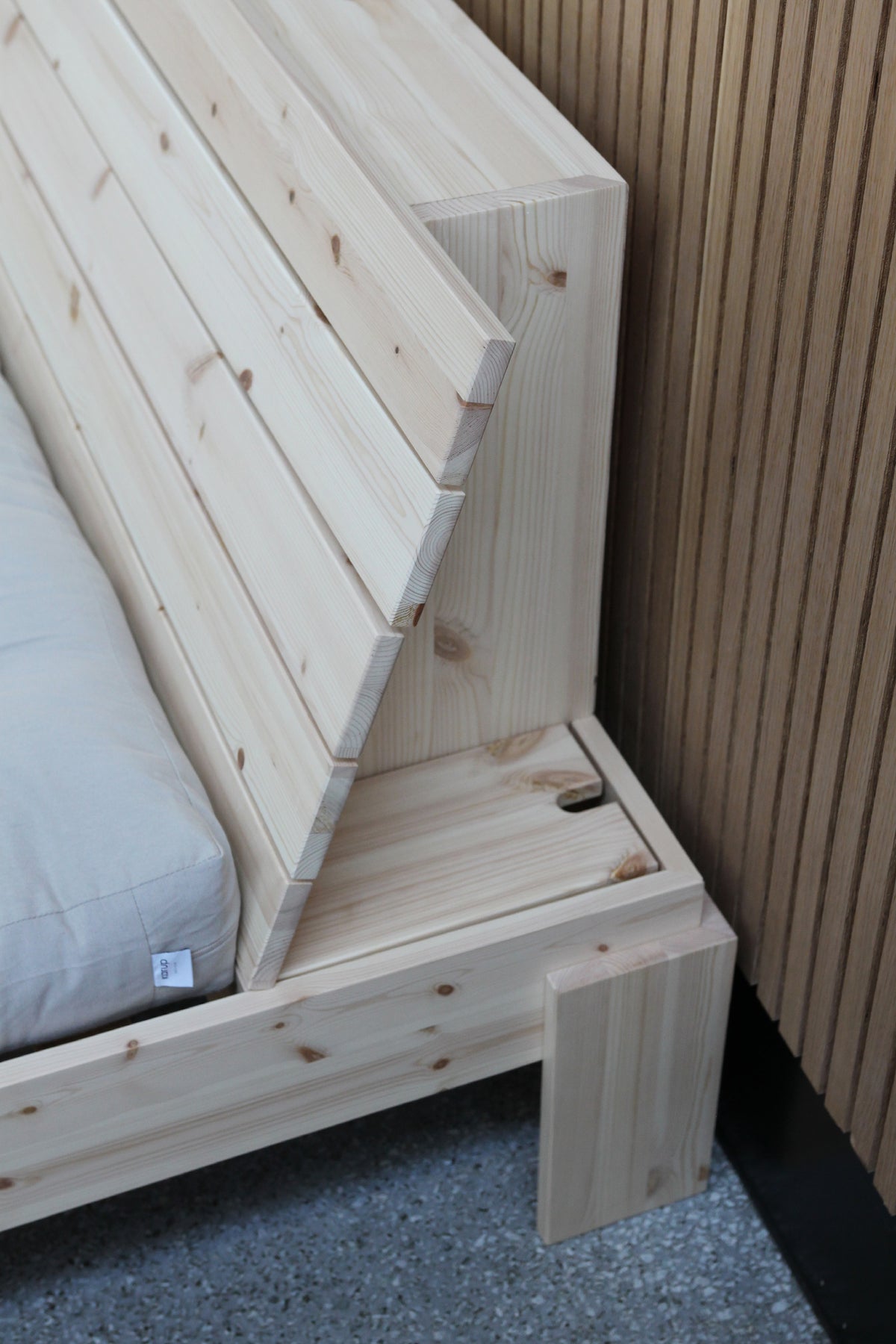 LAYERS BED HEADBOARD CLEAR 180 X 200