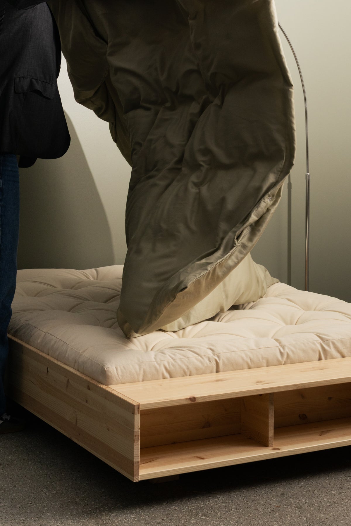 MERGE BED RAW 180 x 200