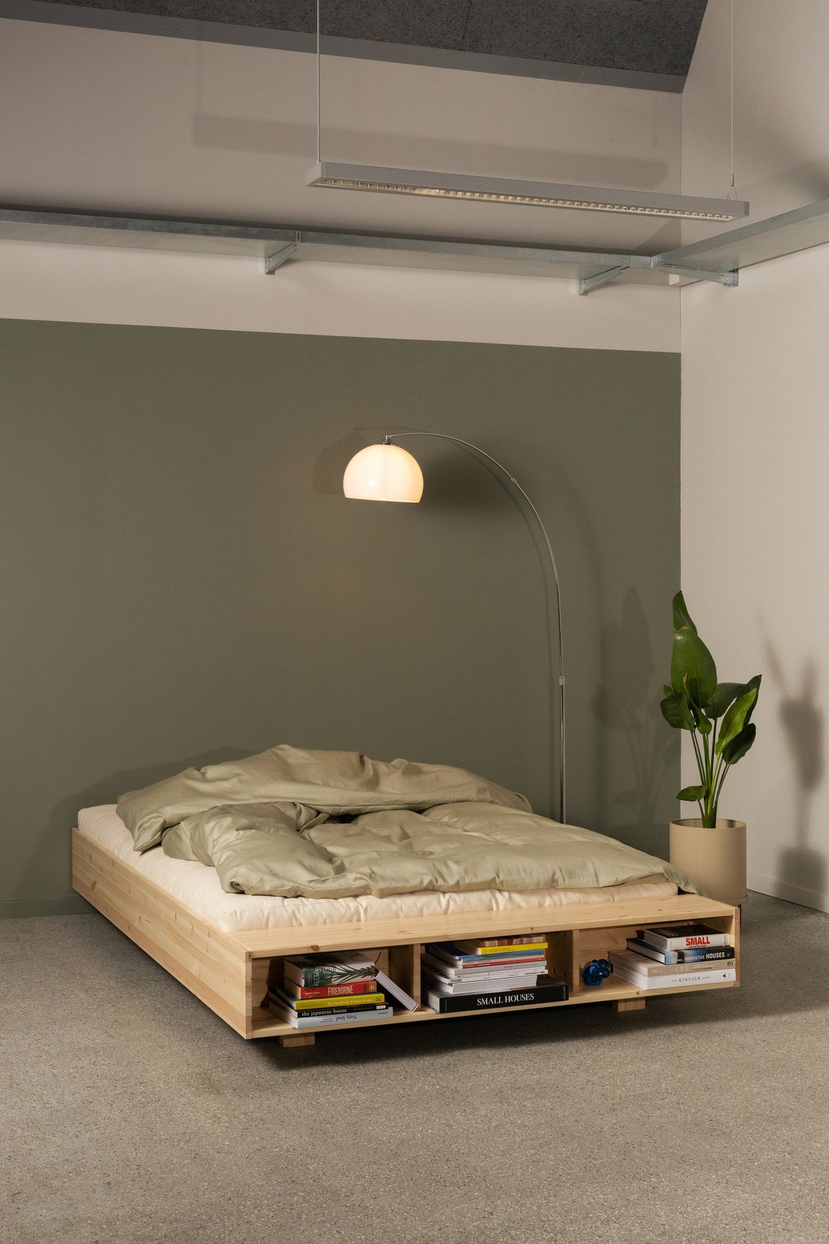 MERGE BED RAW KING SIZE