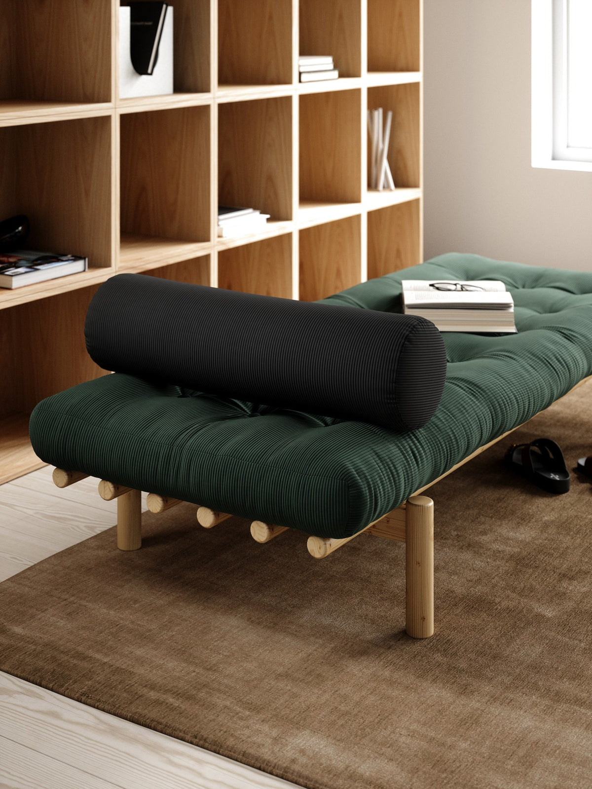 NEXT DAYBED CLEAR LACQUERED W. 4-LAYER MIXED MATTRESS CHARCOAL