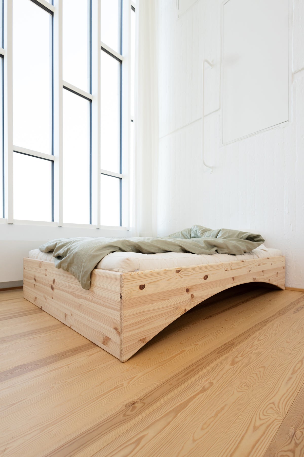 ORBIT BED RAW 140 X 200